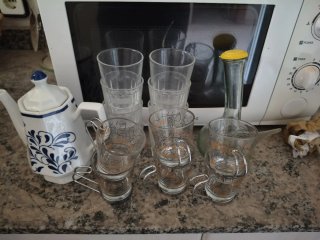 Lote de tazas y tetera