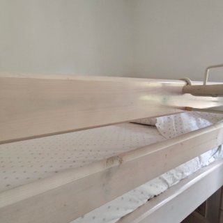 Cama alta Flexa madera lacada