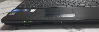 Portátil Toshiba 17 Rojo