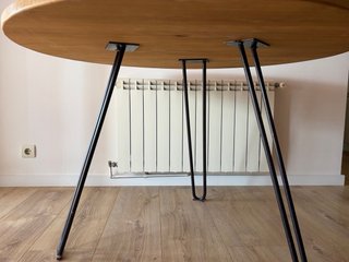 Mesa redonda madera maciza y metal