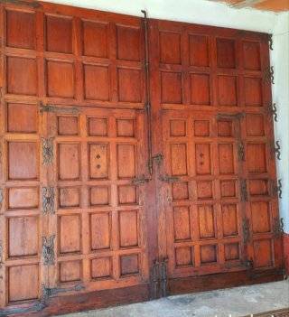 Portón Madera 340cm Ancho