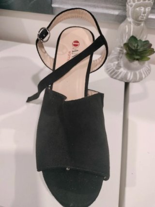 Sandalias de tacón negras