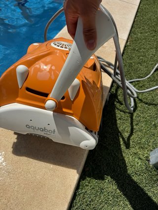Robot Limpiafondos Aquabot Naranja