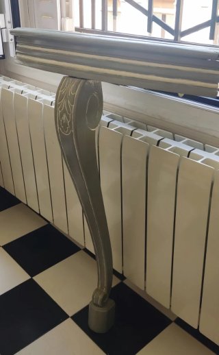 Consola antigua hecha a medida