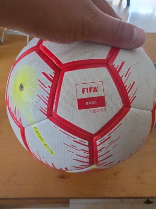 Balón de futsal Kipsta Talla 4