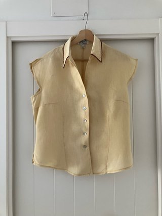 Blusa vintage lino mostaza sin mangas T42