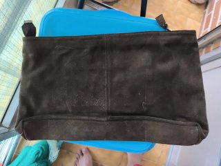 Bolso de fiesta marrón y dorado
