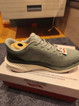 Zapatillas Skechers Arch Fit nuevas a estrenar