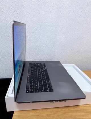 MacBook Pro 2019 i9 16GB Grigio Siderale