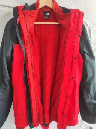 Chaqueta The North Face 3 en 1 Roja y Negra