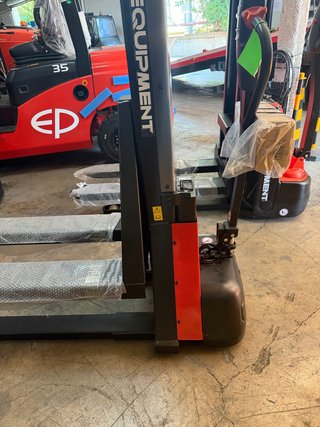 Apilador Transpaleta Eléctrico EP NOVEDAD