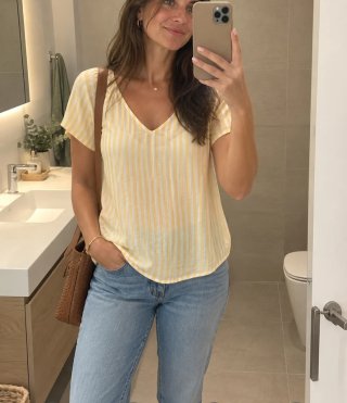 Blusa de rayas amarillas y blancas