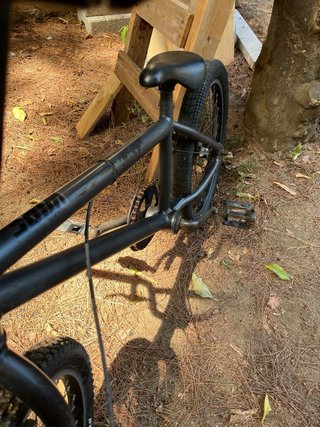 Bicicleta BMX negra