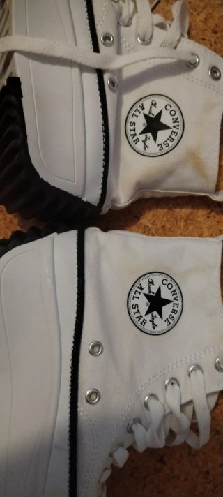 Converse blancas como nuevas
