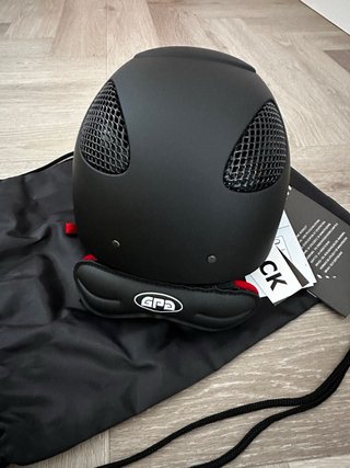 Casco tg 56, GPA, nero, nuovo con cartellino
