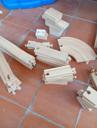 Tren de madera IKEA