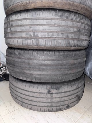 Llantas Continental 235/65 R17 XL
