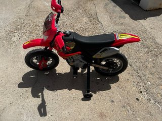 Moto Cross Feber Roja y Negra