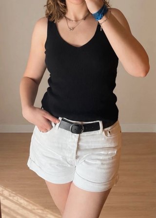Camiseta de tirantes negra con canalé de Pimkie