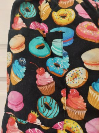 Pantalón estampado cupcakes talla M