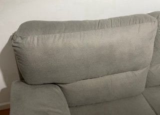 Sofá gris de tela
