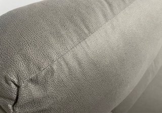 Sofá gris de tela