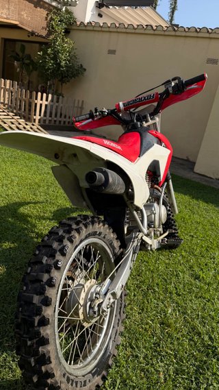 Honda CRF 125 Roja y Blanca