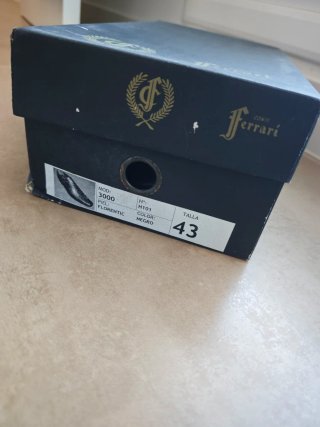 Traje Massimo Dutti Negro + Zapatos Ferrari