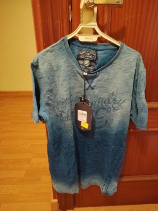 Camiseta Tokyo Laundry Talla S