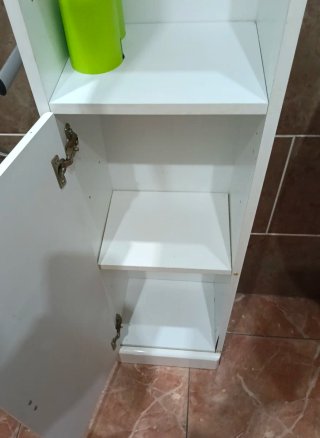 Armario de baño blanco