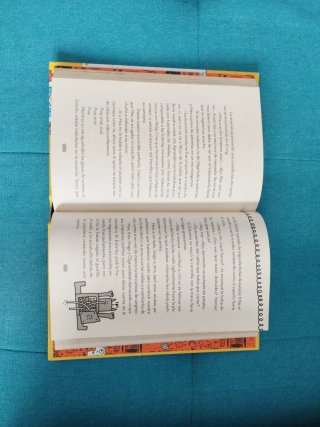 Libro infantil "los empollones contraatacan"