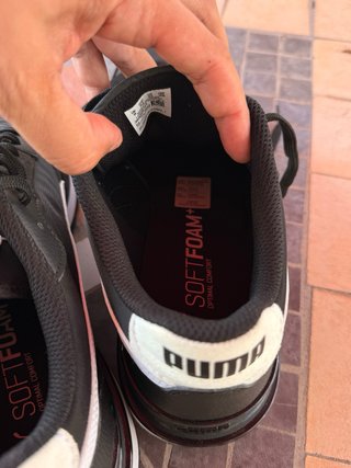 Zapatillas Puma Negras y Blancas a estrenar.