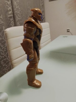 Figura Thanos Marvel