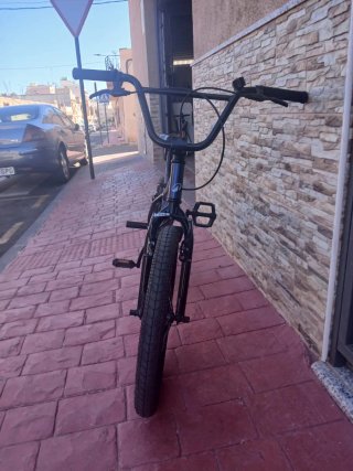 Bicicleta BMX Azul"Precio Negociable"