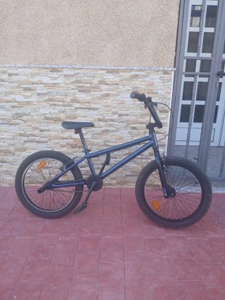 Bicicleta BMX Azul"Precio Negociable"