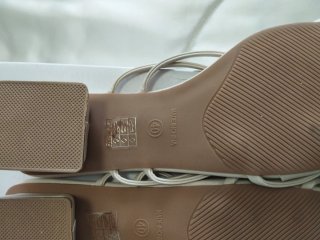 Sandalias destalonadas tiras beige
