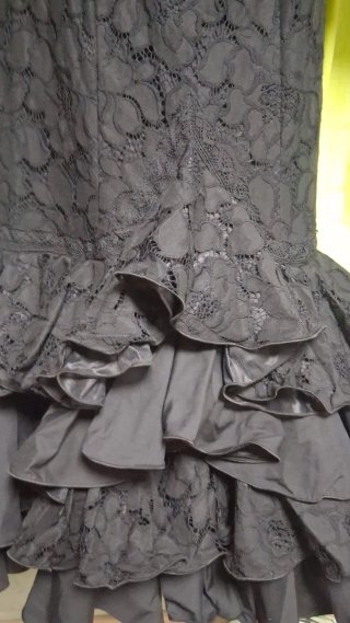 Traje Flamenca Negro Volantes