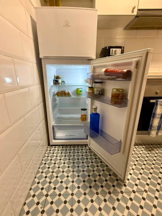 Nevera Indesit blanca
