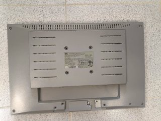 Monitor HP w19 19” + cables