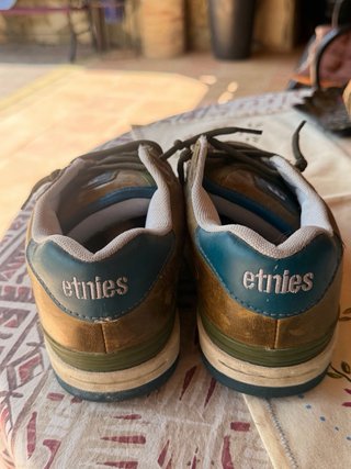 Zapatillas Marrones y Verde Oliva
