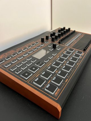 Behringer LM Drum - Caja de Ritmos