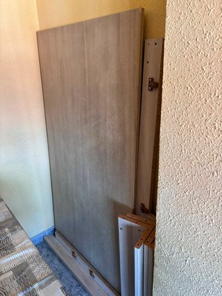 Mesa de comedor de madera