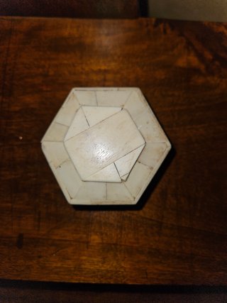 Portagioie esagonale antico