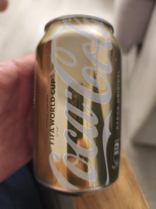 Lata Coca-Cola FIFA World Cup Dorada Vacía.