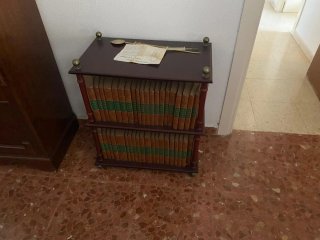 Librería Madera Clásica