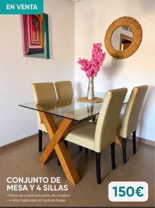 Conjunto mesa cristal y 4 sillas madera