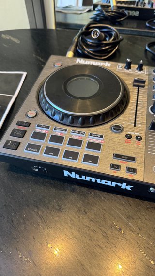 Numark NS4FX Controladora DJ 4 Canales