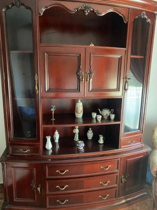 Mueble aparador madera clásico
