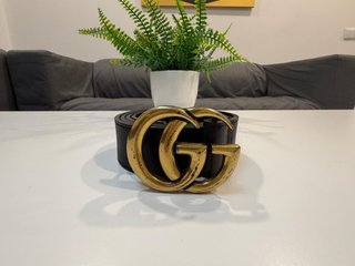 Cinturón Gucci GG Dorado y Negro