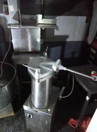 Embutidora Hidráulica Industrial